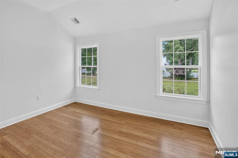 893 Lakehurst Avenue Jackson, NJ 08527