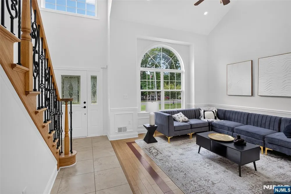 893 Lakehurst Avenue Jackson, NJ 08527