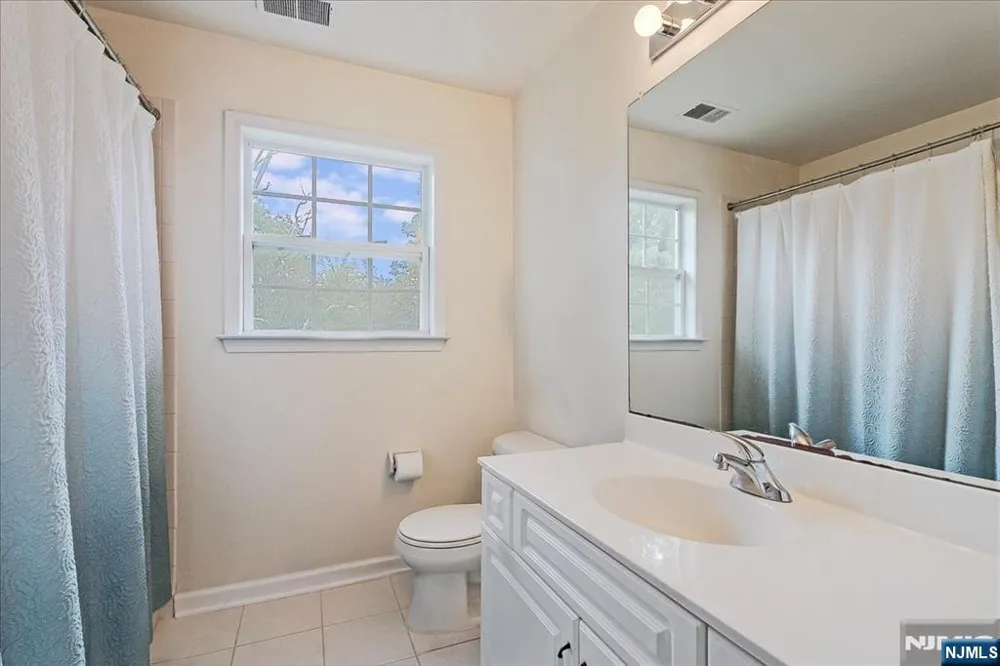 15 Dana Drive Lafayette, NJ 07848