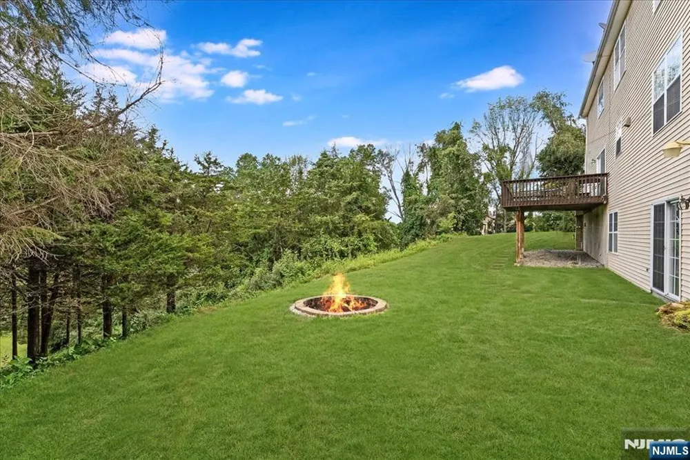 15 Dana Drive Lafayette, NJ 07848