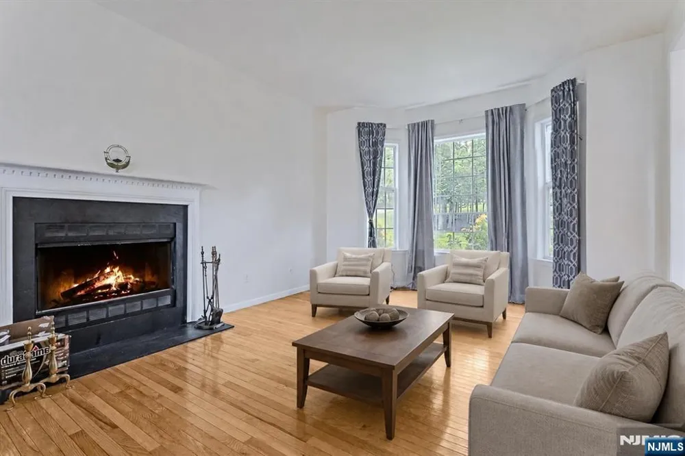 15 Dana Drive Lafayette, NJ 07848