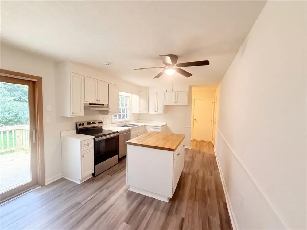 1181 Bouldercrest Circle Watkinsville, GA 30677