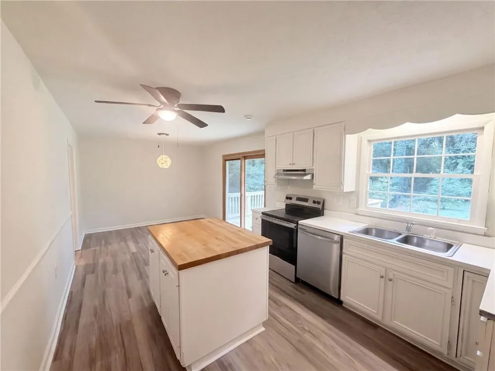 1181 Bouldercrest Circle Watkinsville, GA 30677
