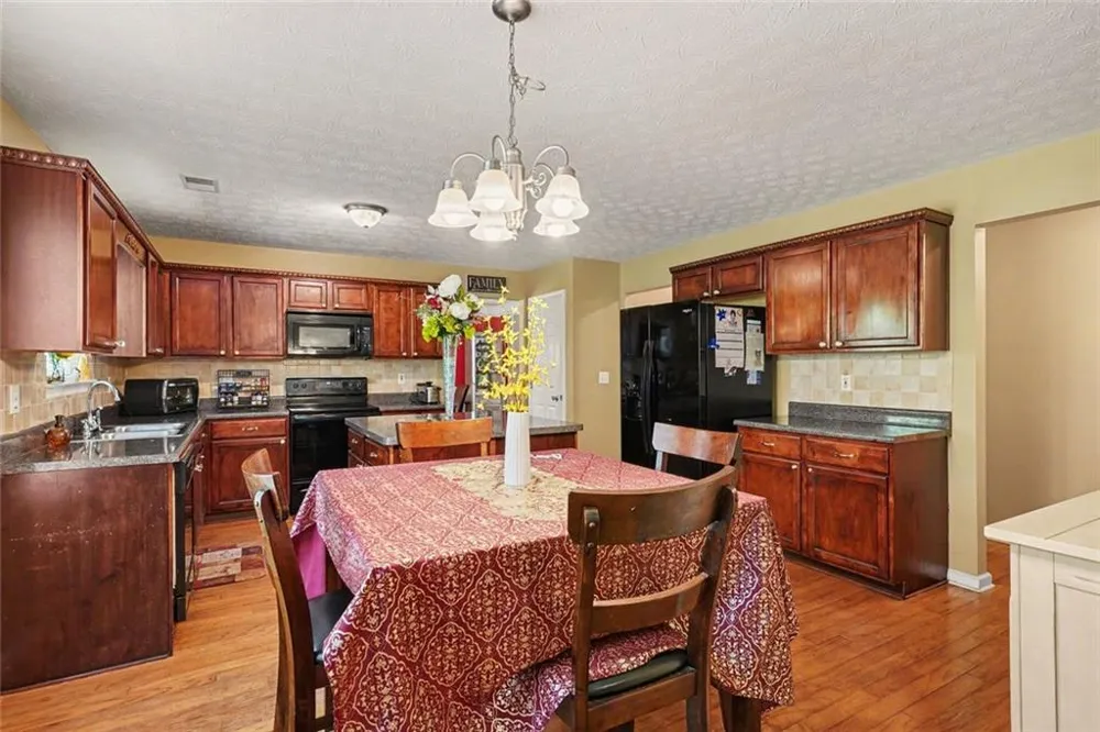 266 Millstone Drive Hampton, GA 30228