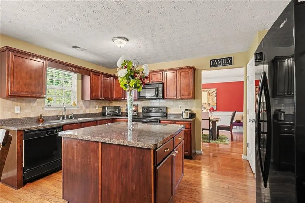 266 Millstone Drive Hampton, GA 30228