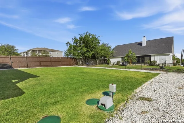 7801 Yellow Bark Selma, TX 78154
