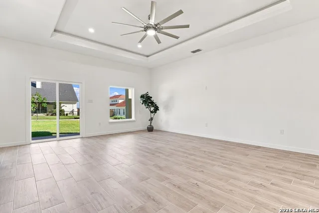 7801 Yellow Bark Selma, TX 78154