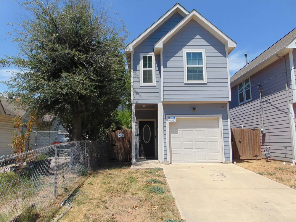 2239 Anderson Street Dallas, TX 75215