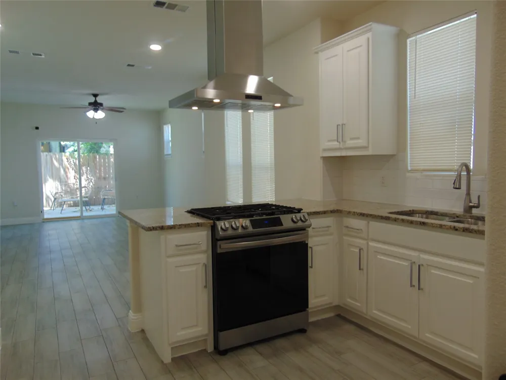 2239 Anderson Street Dallas, TX 75215