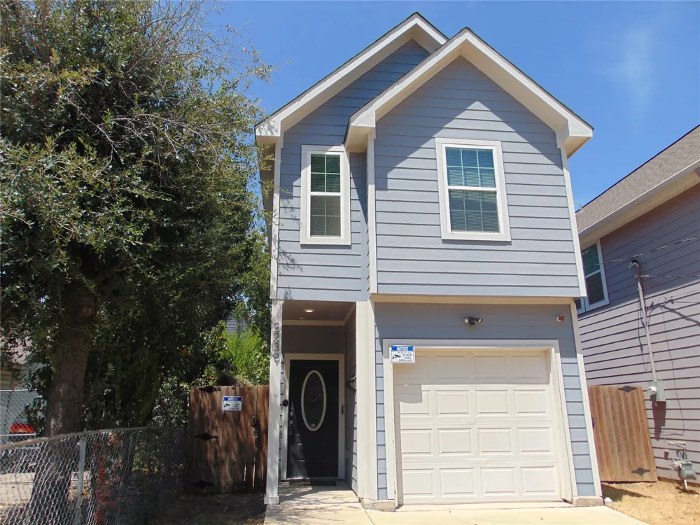 2239 Anderson Street Dallas, TX 75215