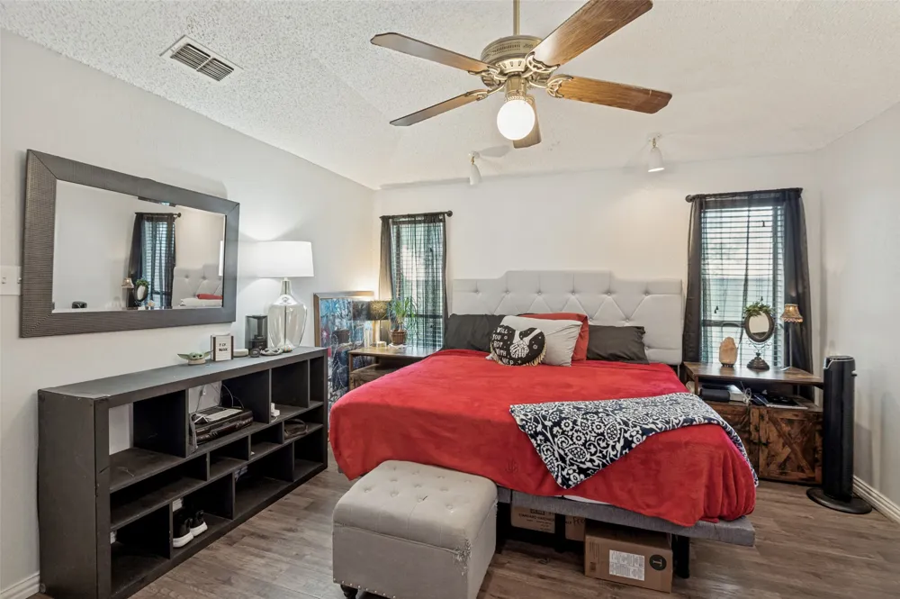 1006 Ridgeview Carrollton, TX 75007