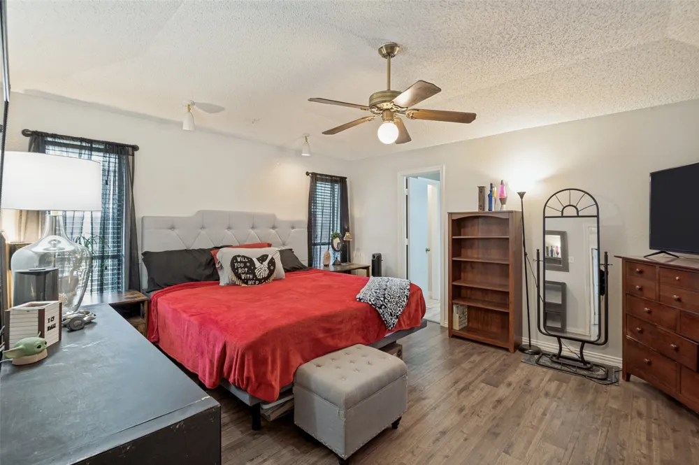 1006 Ridgeview Carrollton, TX 75007