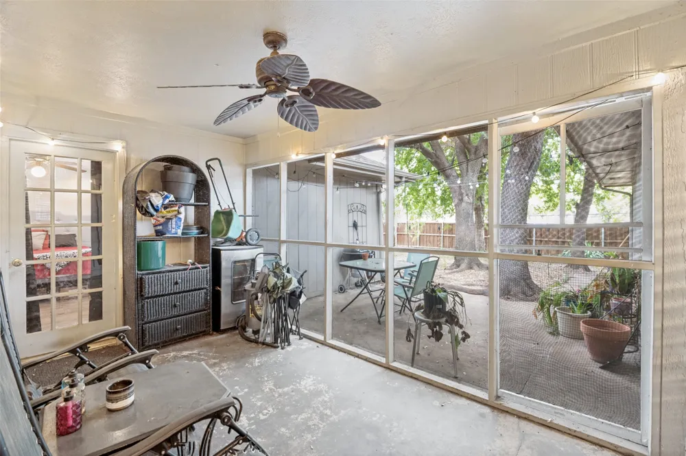 1006 Ridgeview Carrollton, TX 75007