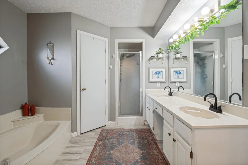 1006 Ridgeview Carrollton, TX 75007