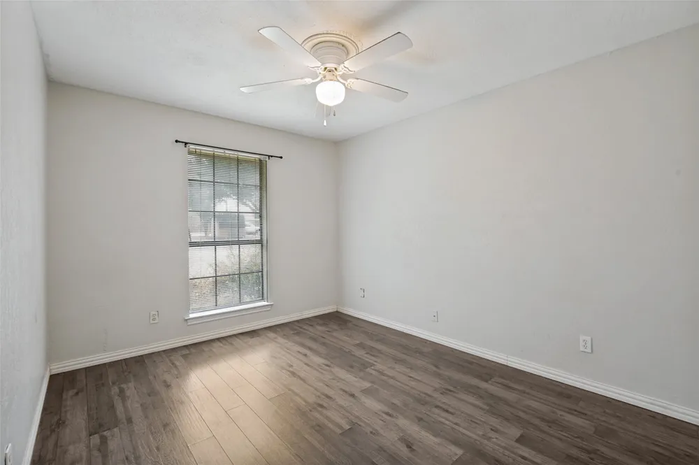 1006 Ridgeview Carrollton, TX 75007