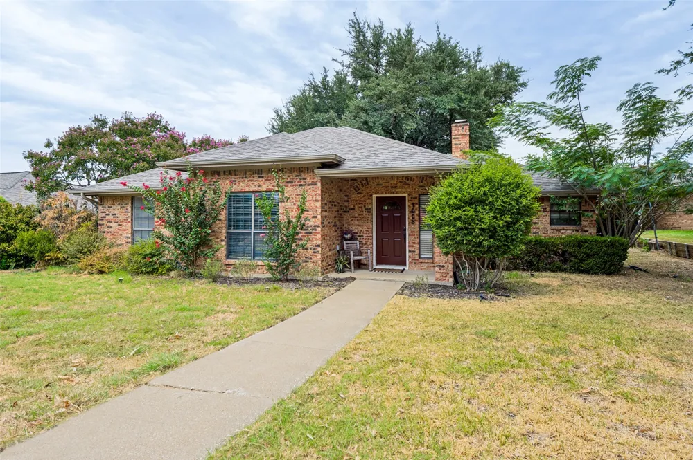 1006 Ridgeview Carrollton, TX 75007