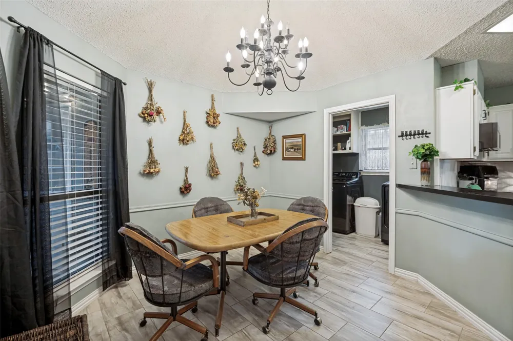 1006 Ridgeview Carrollton, TX 75007