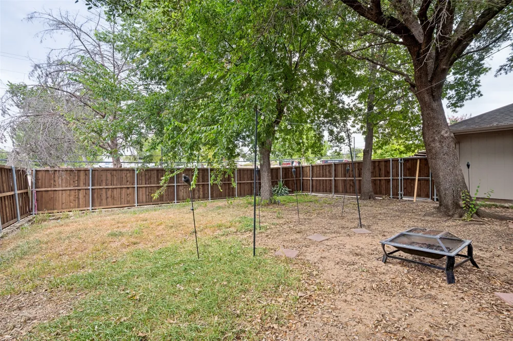 1006 Ridgeview Carrollton, TX 75007