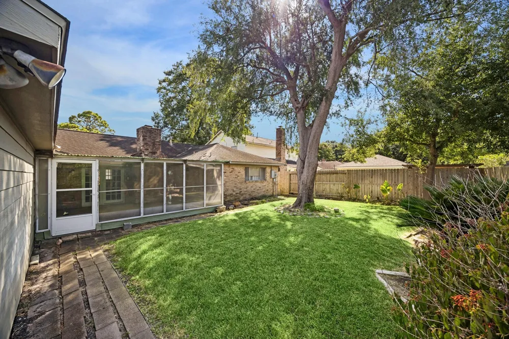 11302 Brighton Lane Meadows Place, TX 77477