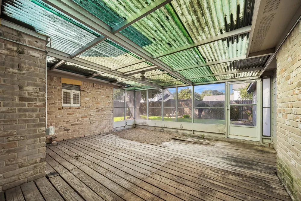 11302 Brighton Lane Meadows Place, TX 77477