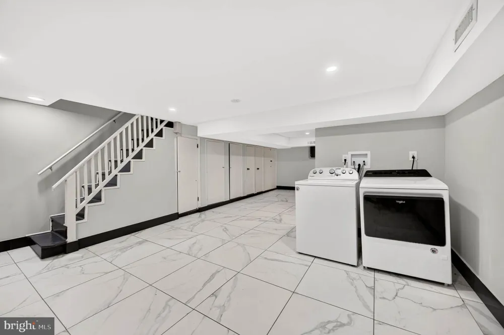 4960 EDGEMERE AVENUE Baltimore, MD 21215