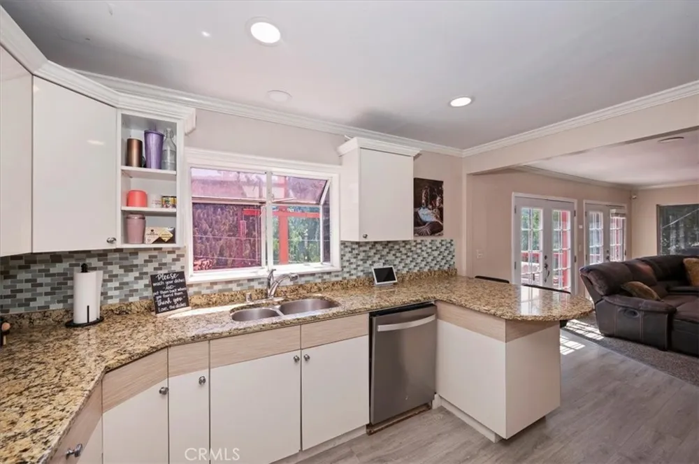 24288 Zurich Drive Crestline, CA 92325