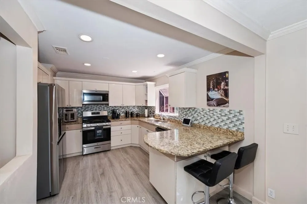 24288 Zurich Drive Crestline, CA 92325