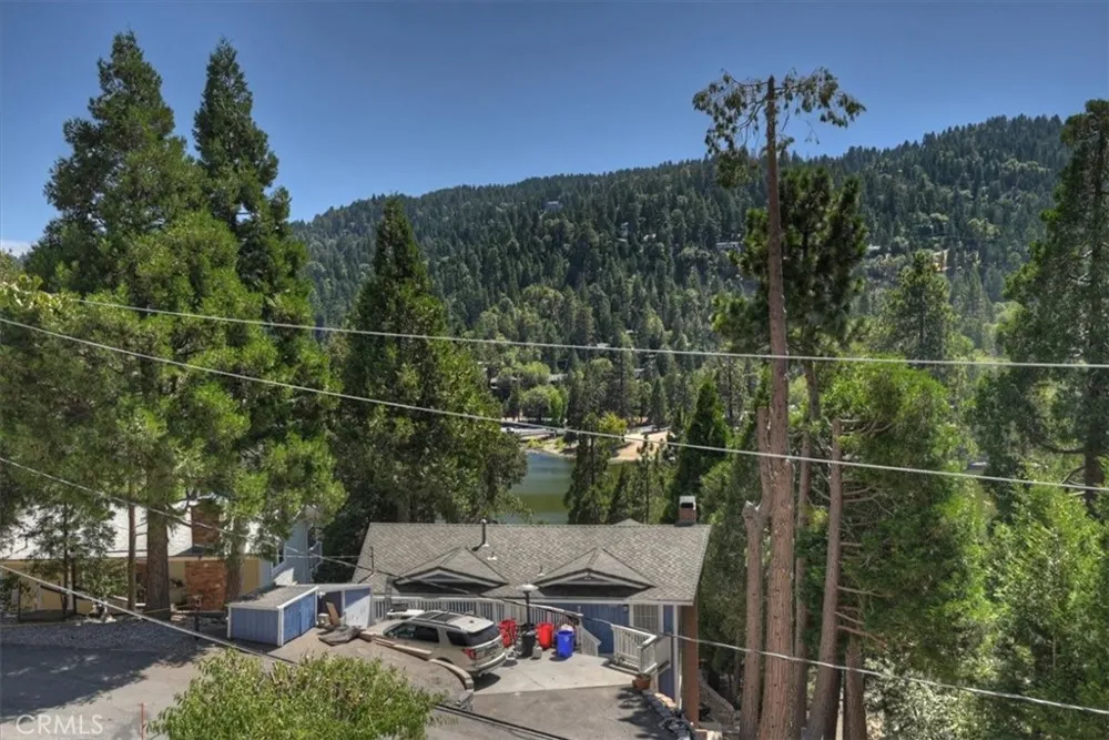 24288 Zurich Drive Crestline, CA 92325