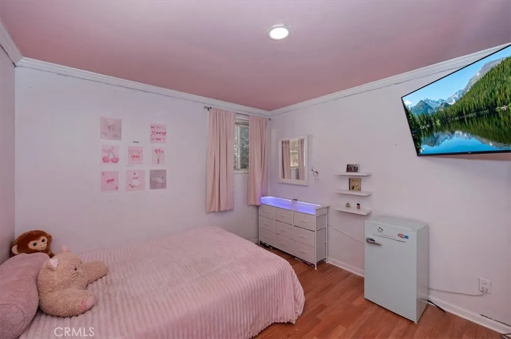 24288 Zurich Drive Crestline, CA 92325