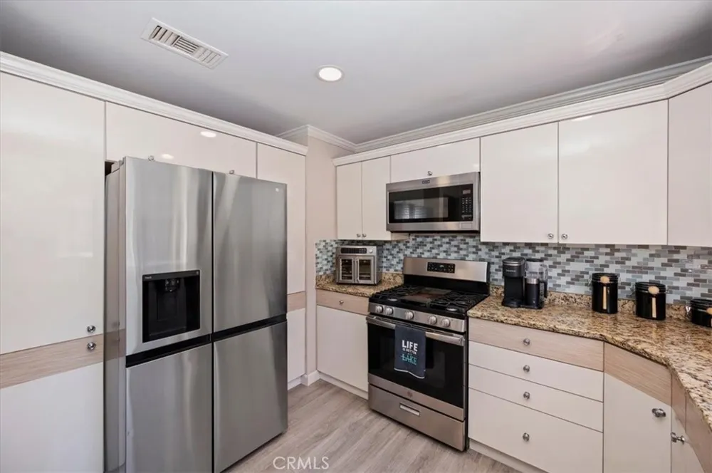 24288 Zurich Drive Crestline, CA 92325