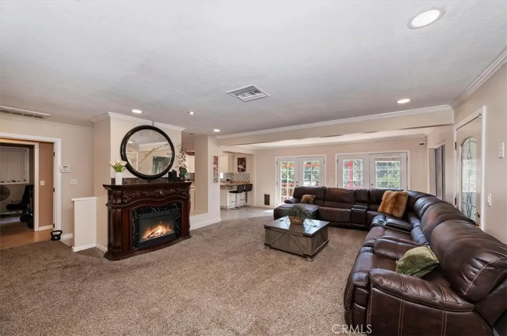 24288 Zurich Drive Crestline, CA 92325