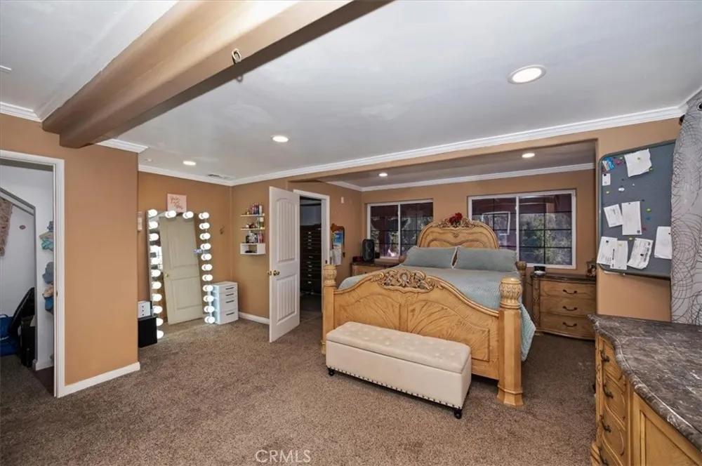 24288 Zurich Drive Crestline, CA 92325