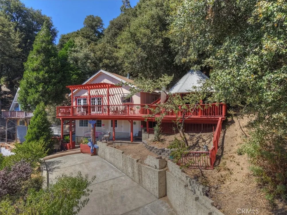 24288 Zurich Drive Crestline, CA 92325