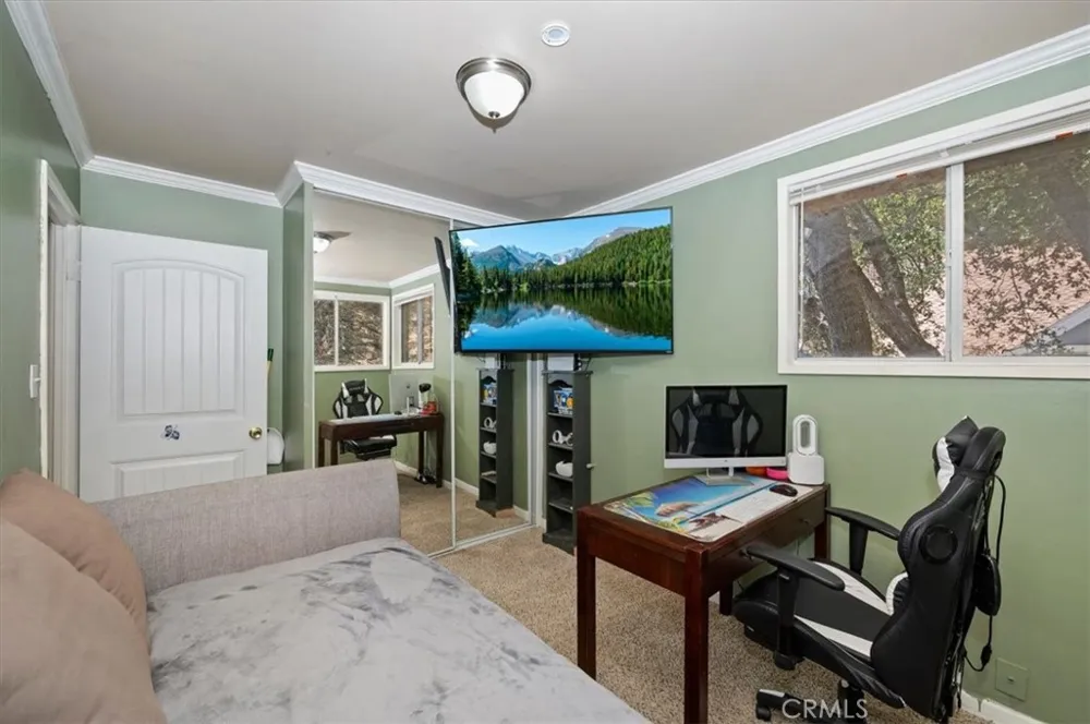 24288 Zurich Drive Crestline, CA 92325