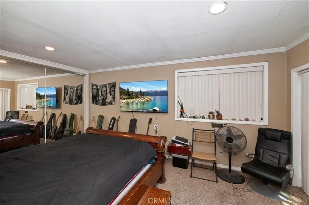 24288 Zurich Drive Crestline, CA 92325