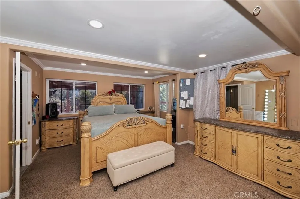 24288 Zurich Drive Crestline, CA 92325