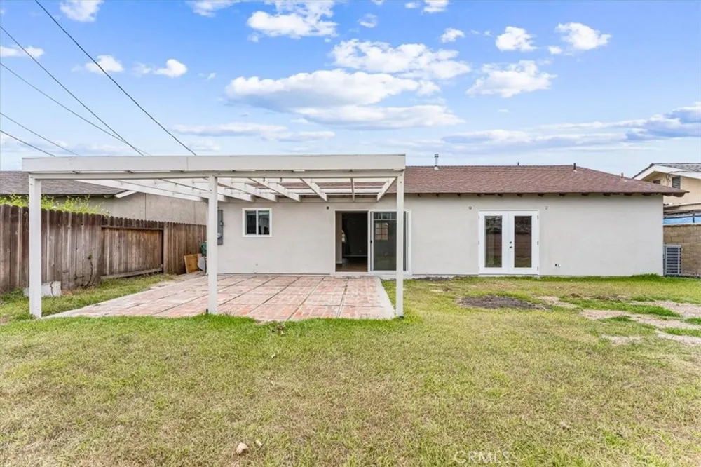 16121 Fantasia Huntington Beach, CA 92649