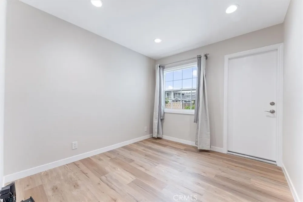 16121 Fantasia Huntington Beach, CA 92649