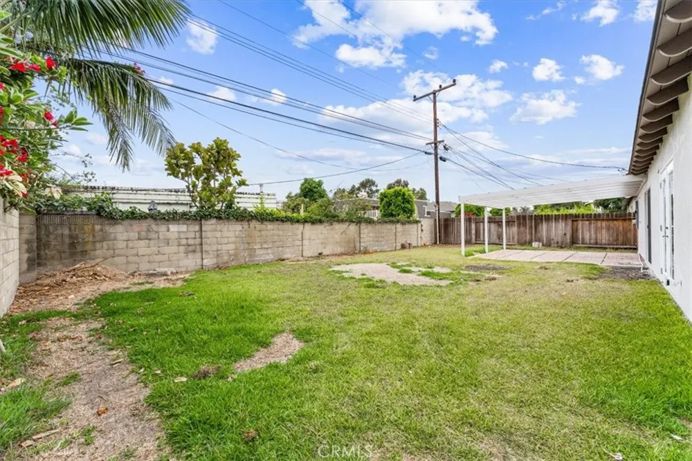 16121 Fantasia Huntington Beach, CA 92649