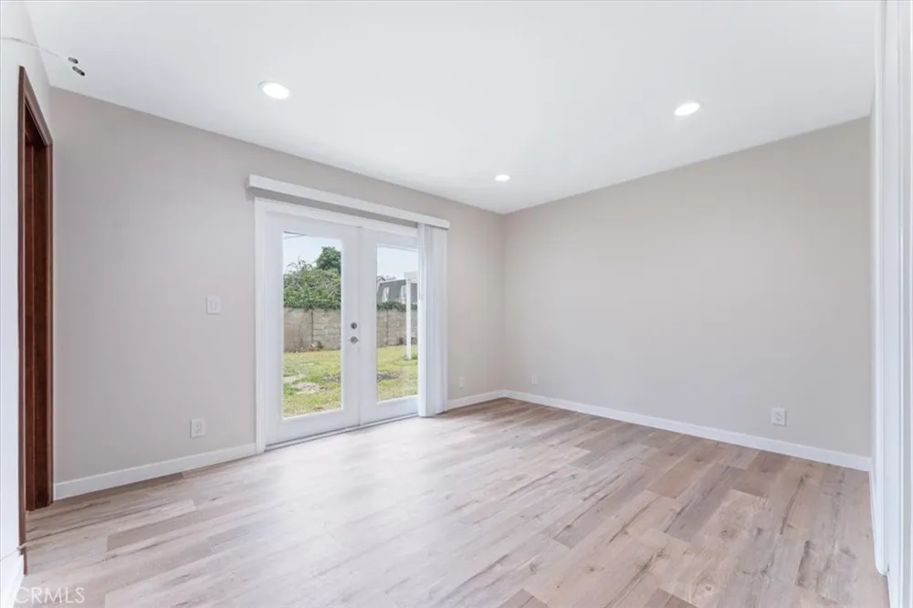 16121 Fantasia Huntington Beach, CA 92649