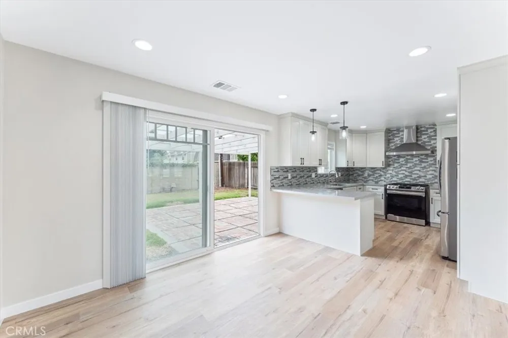 16121 Fantasia Huntington Beach, CA 92649