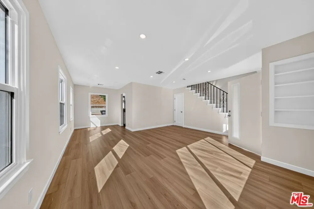 1615 S Adams Street Glendale, CA 91205