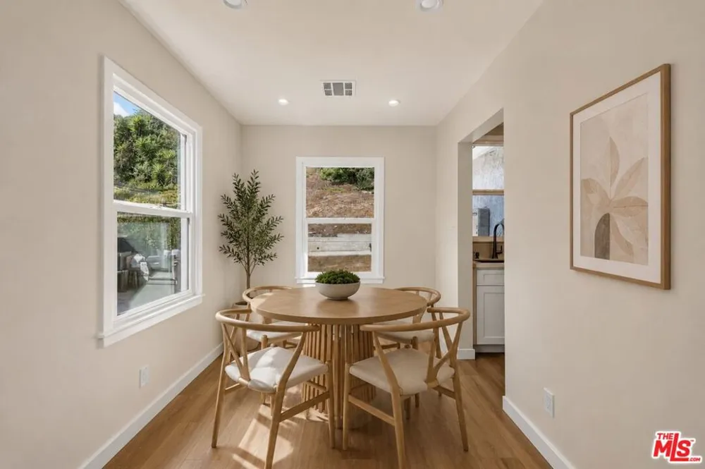 1615 S Adams Street Glendale, CA 91205