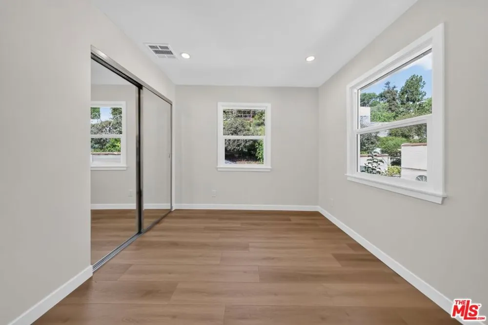 1615 S Adams Street Glendale, CA 91205