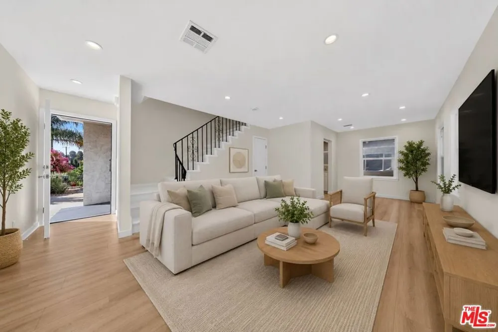 1615 S Adams Street Glendale, CA 91205