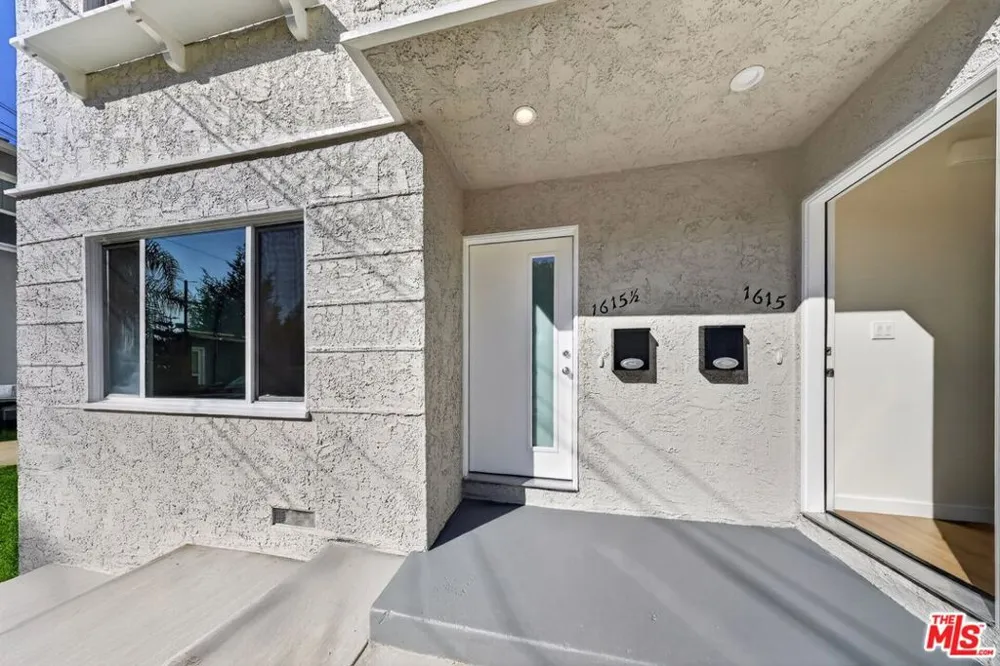1615 S Adams Street Glendale, CA 91205