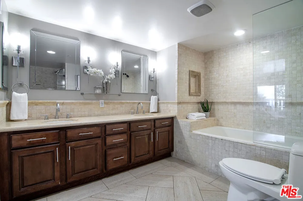 10390 La Grange Avenue #X02 Los Angeles, CA 90025