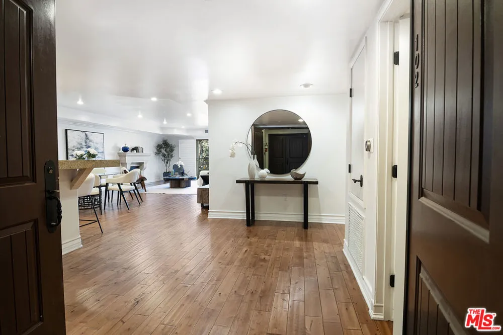 10390 La Grange Avenue #X02 Los Angeles, CA 90025
