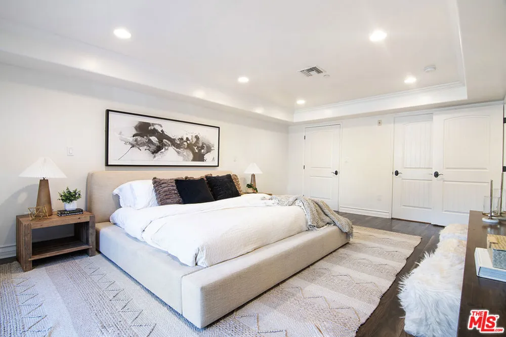 10390 La Grange Avenue #X02 Los Angeles, CA 90025