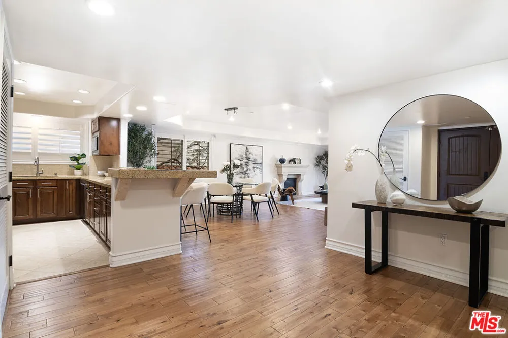 10390 La Grange Avenue #X02 Los Angeles, CA 90025